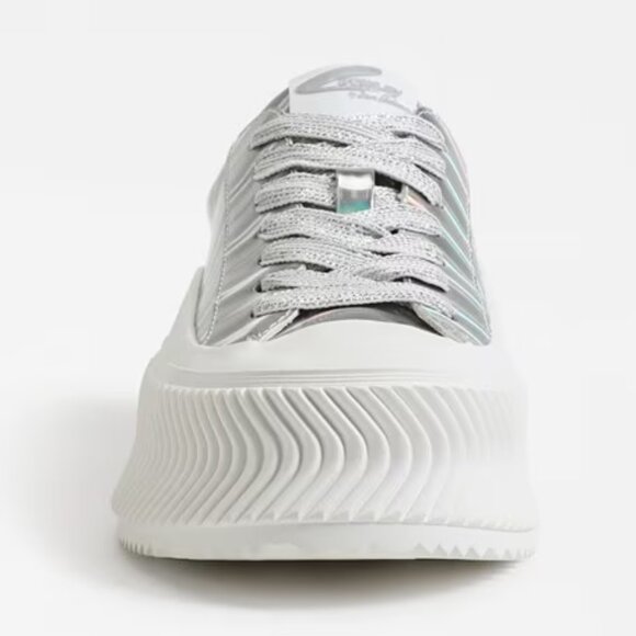 $89 NWT SAM EDELMAN Silver Platform Sneaker - Picture 2 of 12